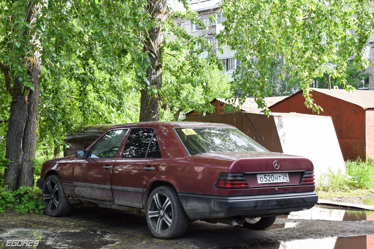 Архангельская область, № О 520 НТ 29 — Mercedes-Benz (W124) '84-96