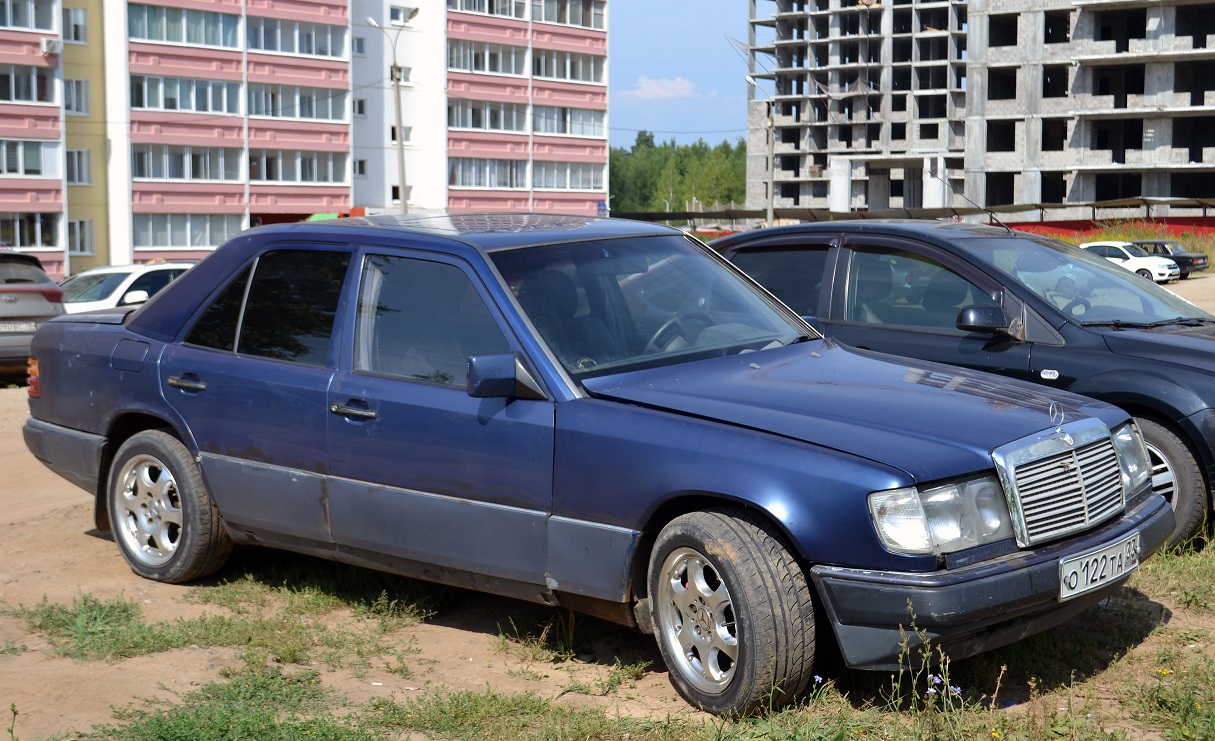 Владимирская область, № О 122 ТА 33 — Mercedes-Benz (W124) '84-96