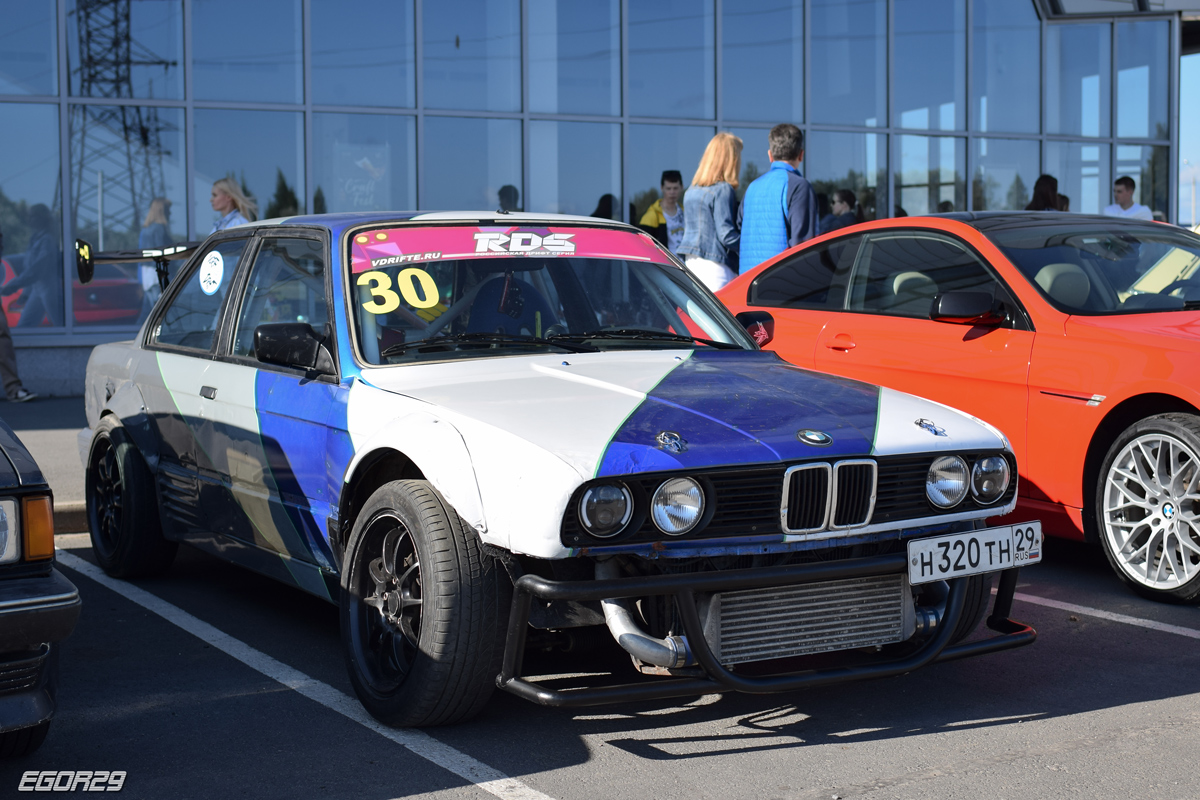 Архангельская область, № Н 320 ТН 29 — BMW 3 Series (E30) '82-94
