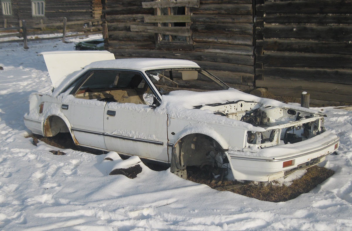 Саха (Якутия), № В 201 АК 14 — Nissan Bluebird (U11) '83-90