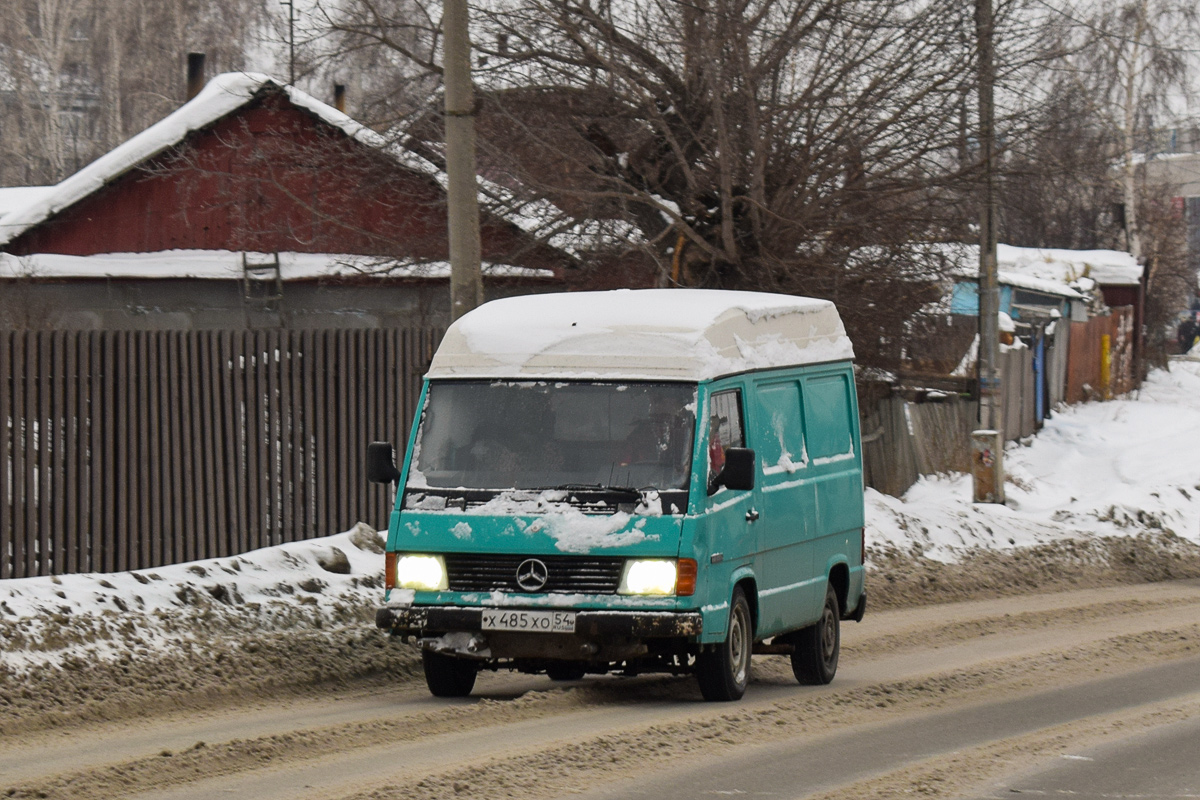 Новосибирская область, № Х 485 ХО 54 — Mercedes-Benz MB100 '81-96