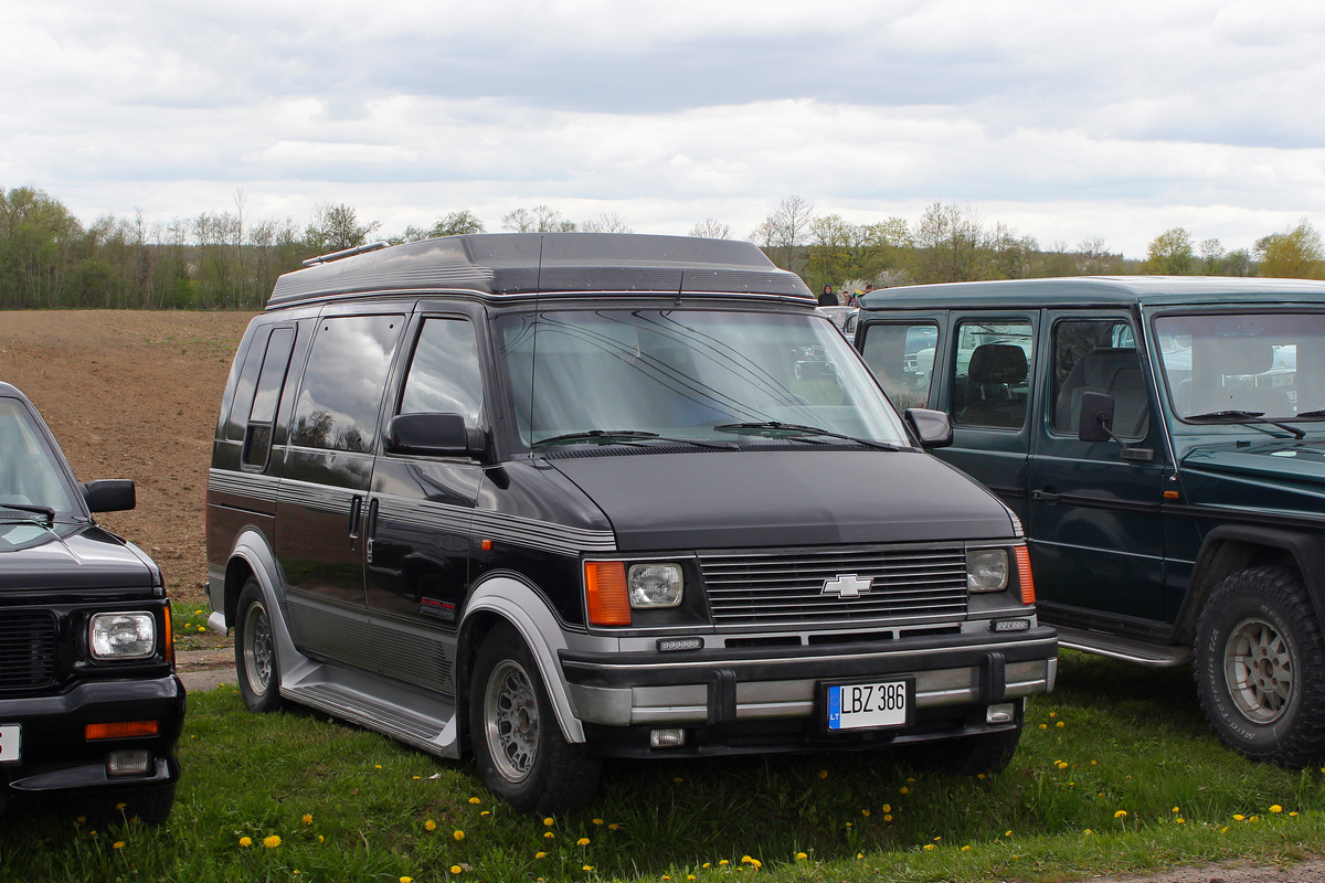 Литва, № LBZ 386 — Chevrolet Astro (1G) '85-94; Литва — Mes važiuojame 2022