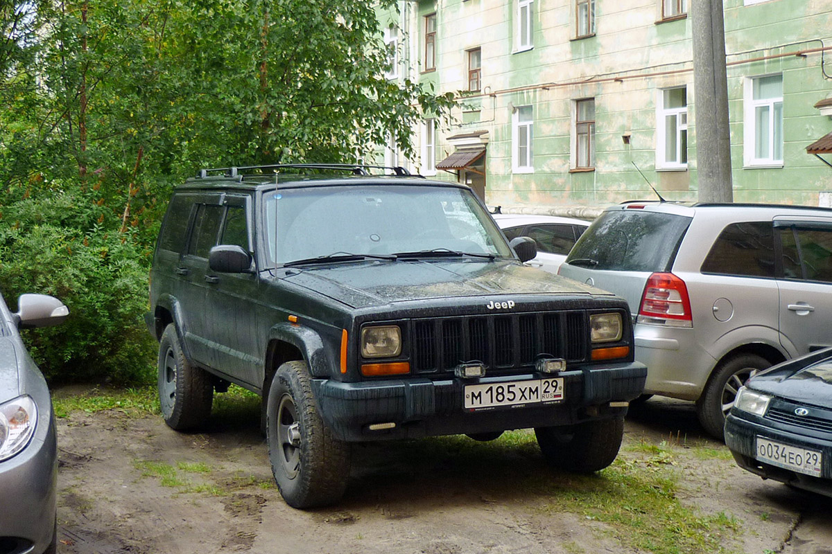Архангельская область, № М 185 ХМ 29 — Jeep Cherokee (XJ) '84-01