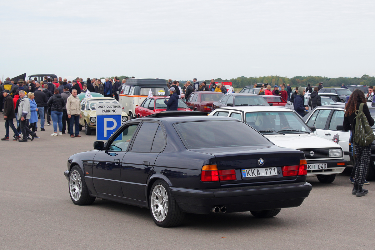 Литва, № KKA 771 — BMW 5 Series (E34) '87-96; Литва — Retro mugė 2022 ruduo