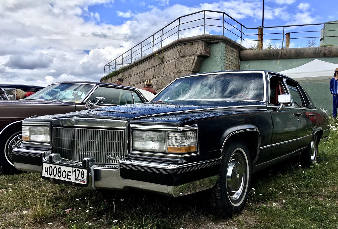 Санкт-Петербург, № Н 008 ОЕ 178 — Cadillac Fleetwood (1G) '85-93; Санкт-Петербург — Фестиваль ретротехники "Фортуна"