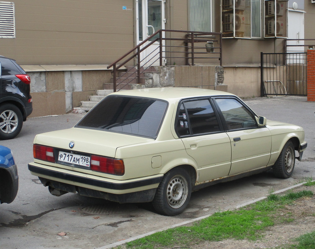 Санкт-Петербург, № Р 717 АМ 198 — BMW 3 Series (E30) '82-94