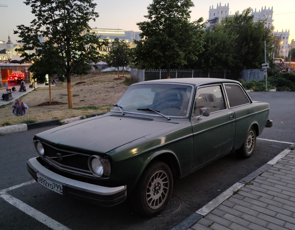 Москва, № Х 892 УО 799 — Volvo 140/142/144/145 '66-74