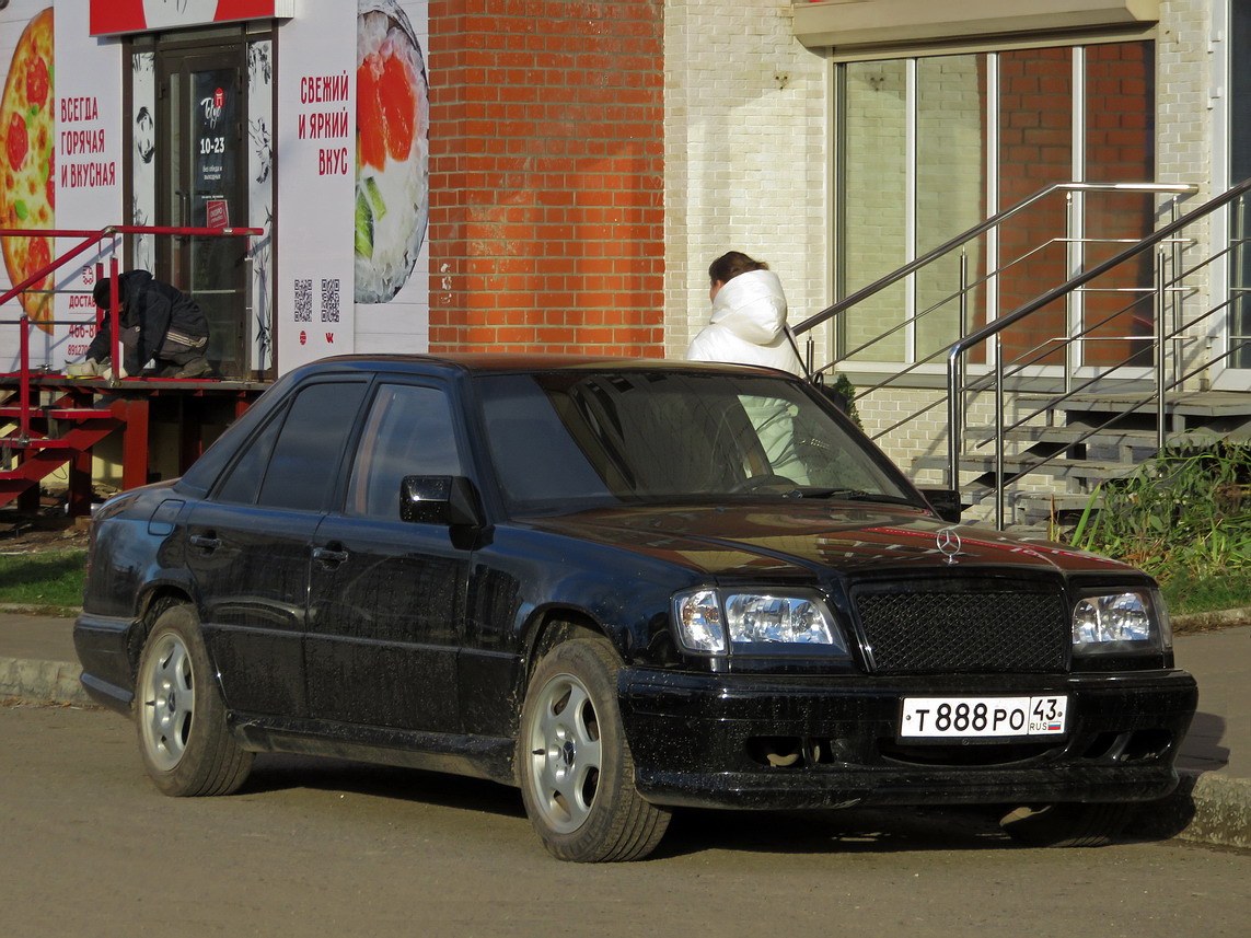 Кировская область, № Т 888 РО 43 — Mercedes-Benz (C124) '87-96