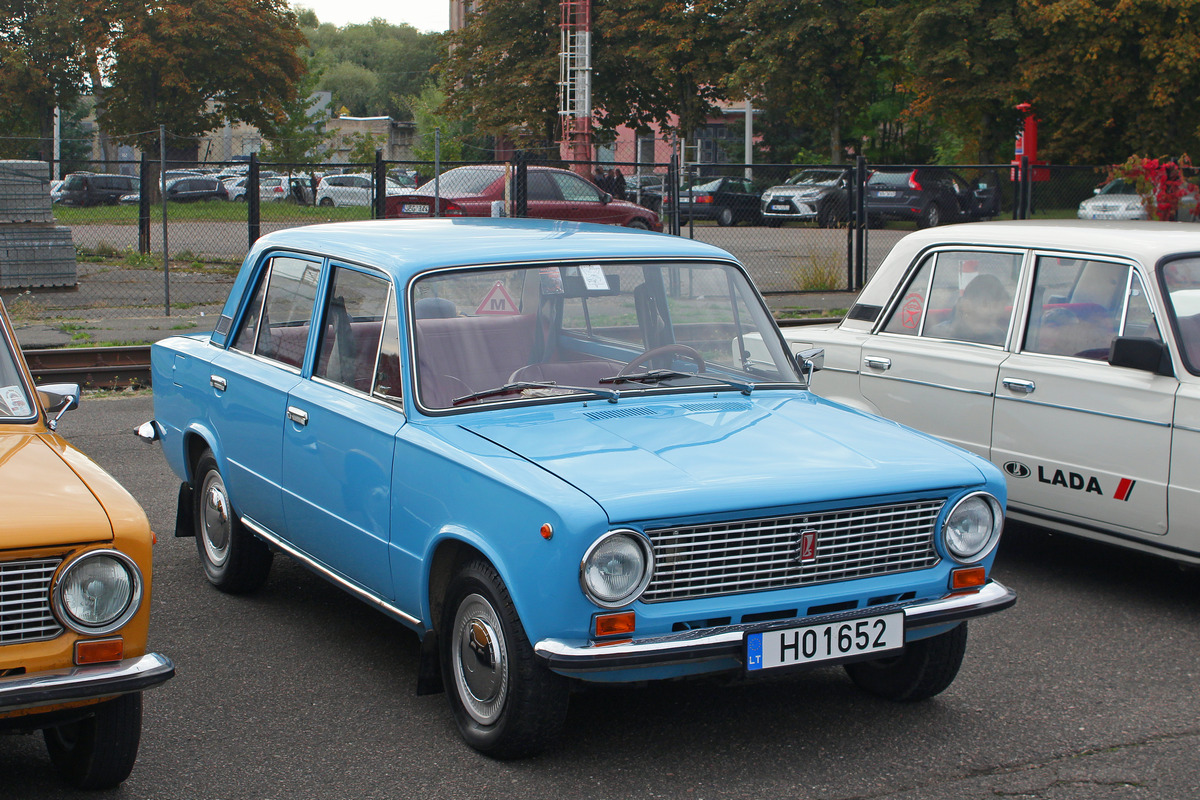 Литва, № H01652 — ВАЗ-21013 '77-88; Литва — Retro mugė 2022 ruduo