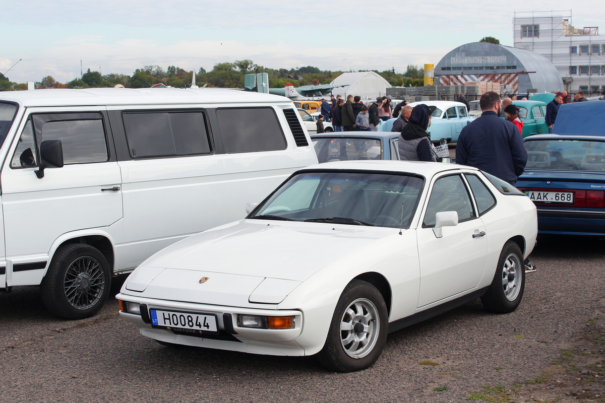 Литва, № H00844 — Porsche 924 '76-88; Литва — Retro mugė 2022 ruduo