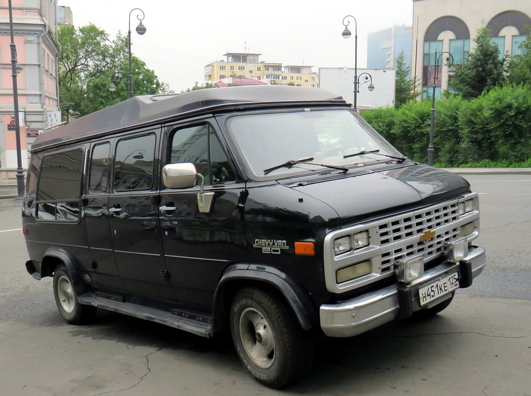 Приморский край, № Н 451 КЕ 125 — Chevrolet Van (3G) '71-96