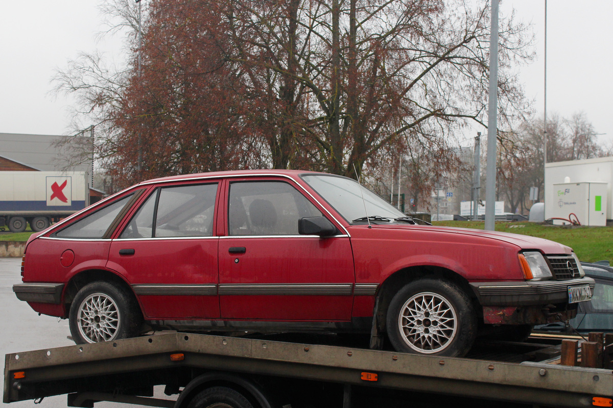 Литва, № MKM 742 — Opel Ascona (C) '81-88