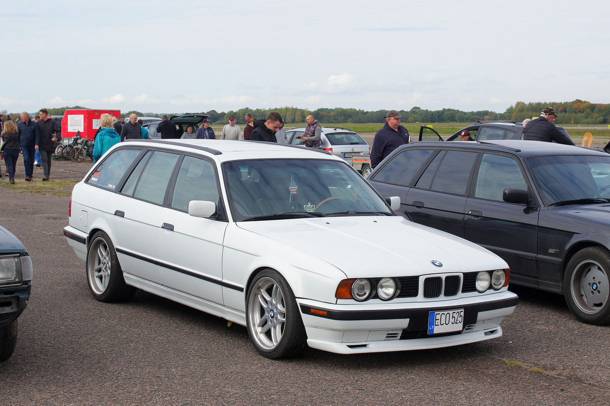 Литва, № ECO 525 — BMW 5 Series (E34) '87-96; Литва — Retro mugė 2022 ruduo