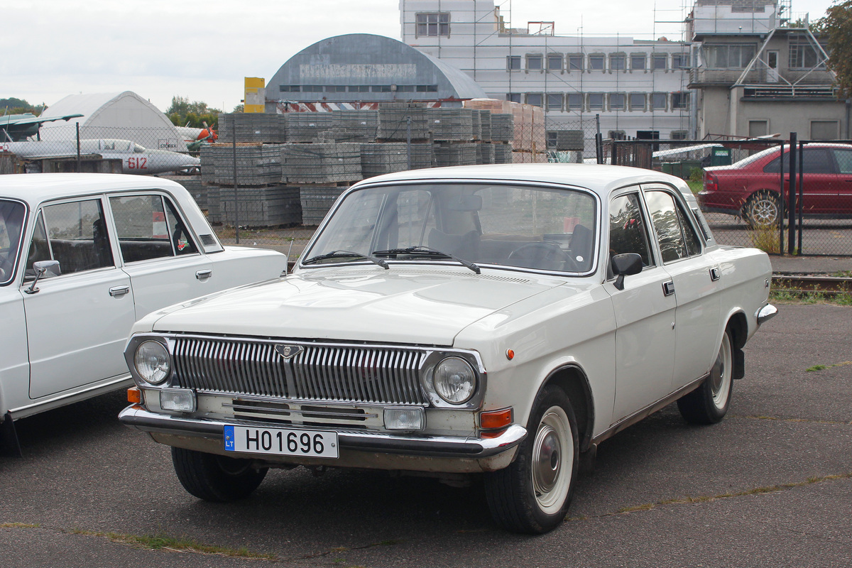 Литва, № H01696 — ГАЗ-24-10 Волга '85-92; Литва — Retro mugė 2022 ruduo