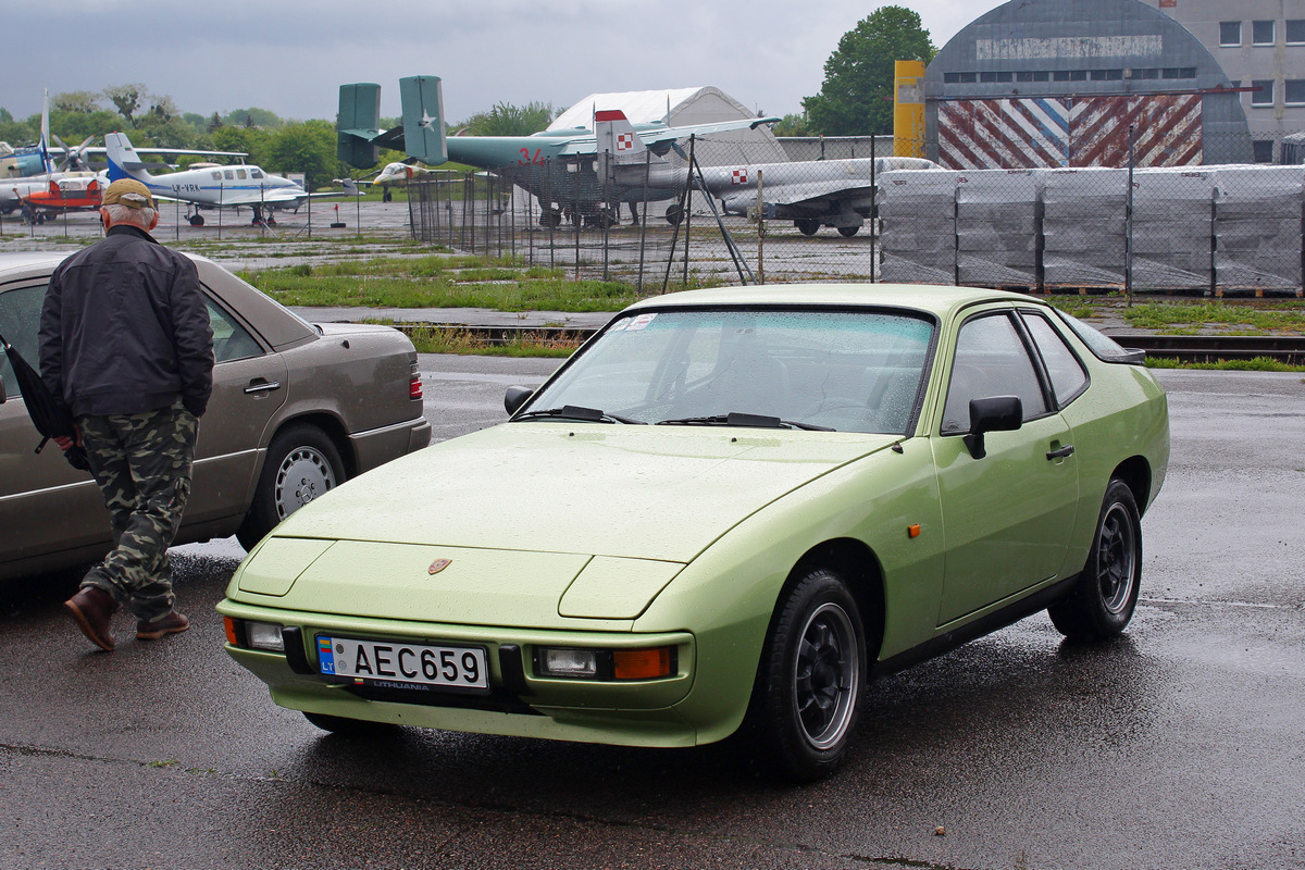 Литва, № AEC 659 — Porsche 924 '76-88; Литва — Retro mugė 2022