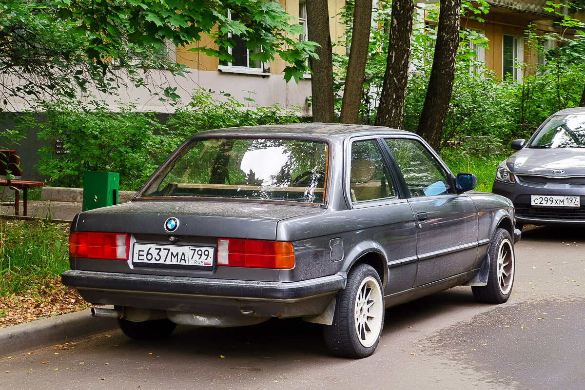 Москва, № Е 637 МА 799 — BMW 3 Series (E30) '82-94