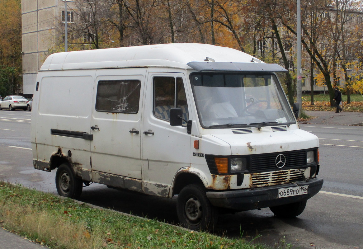 Санкт-Петербург, № О 689 РО 198 — Mercedes-Benz T1 '76-96