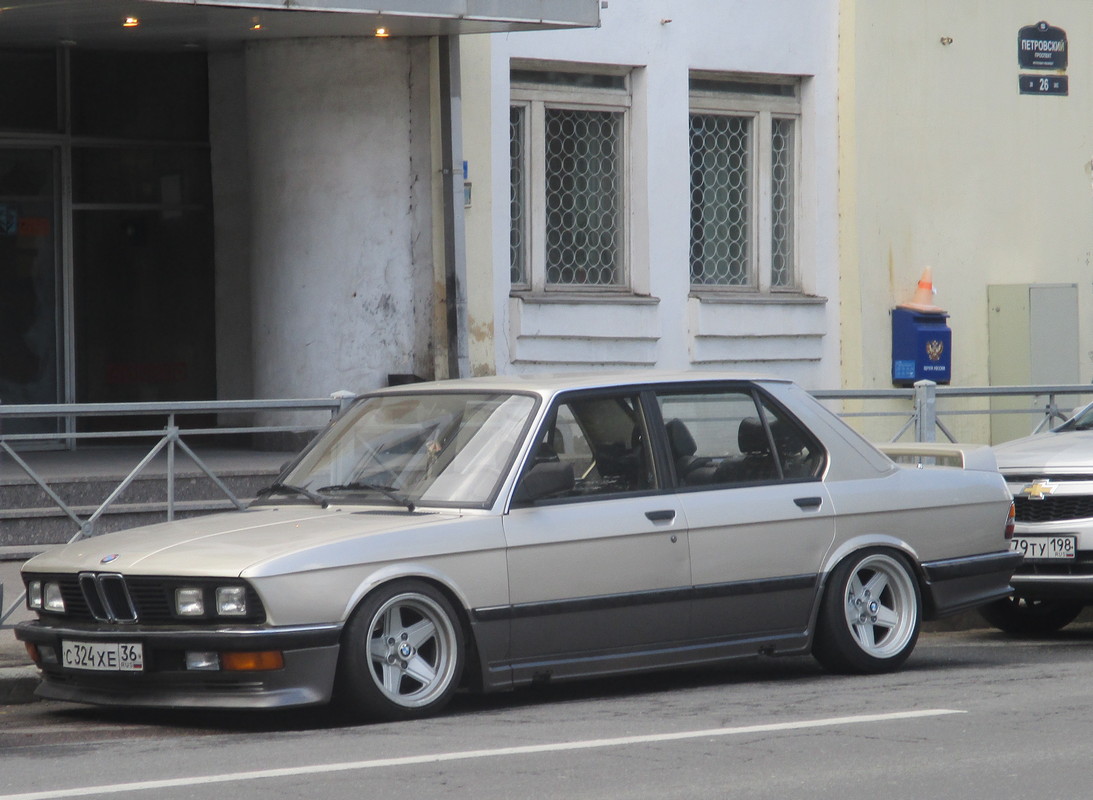Воронежская область, № С 324 ХЕ 36 — BMW 5 Series (E28) '82-88