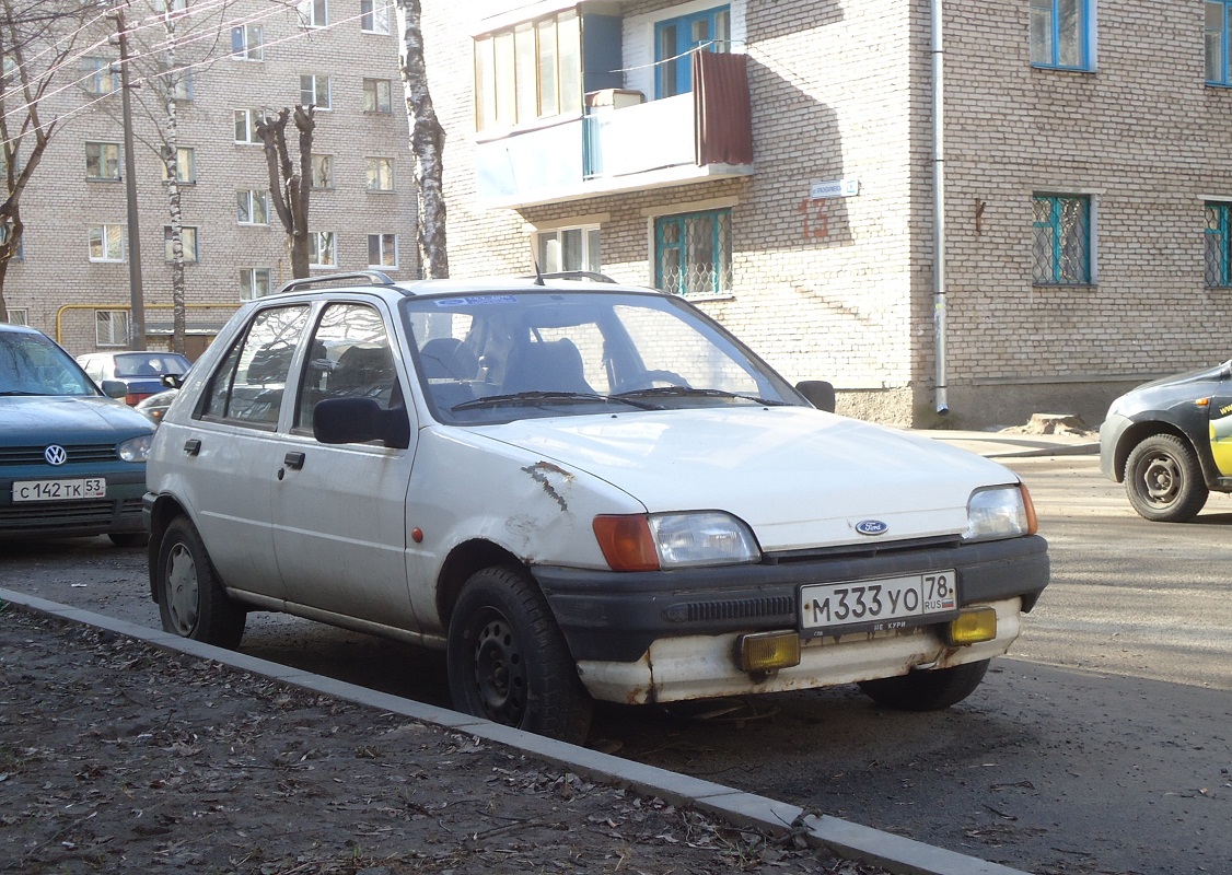Псковская область, № М 333 УО 78 — Ford Fiesta MkIII '89-96