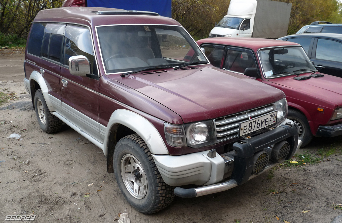 Архангельская область, № Е 876 МЕ 29 — Mitsubishi Pajero (2G) '91-97