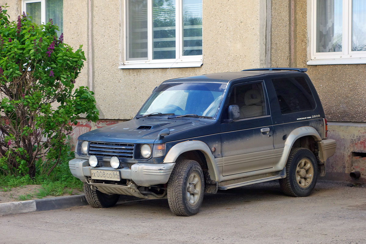 Саратовская область, № Х 008 СО 64 — Mitsubishi Pajero (2G) '91-97