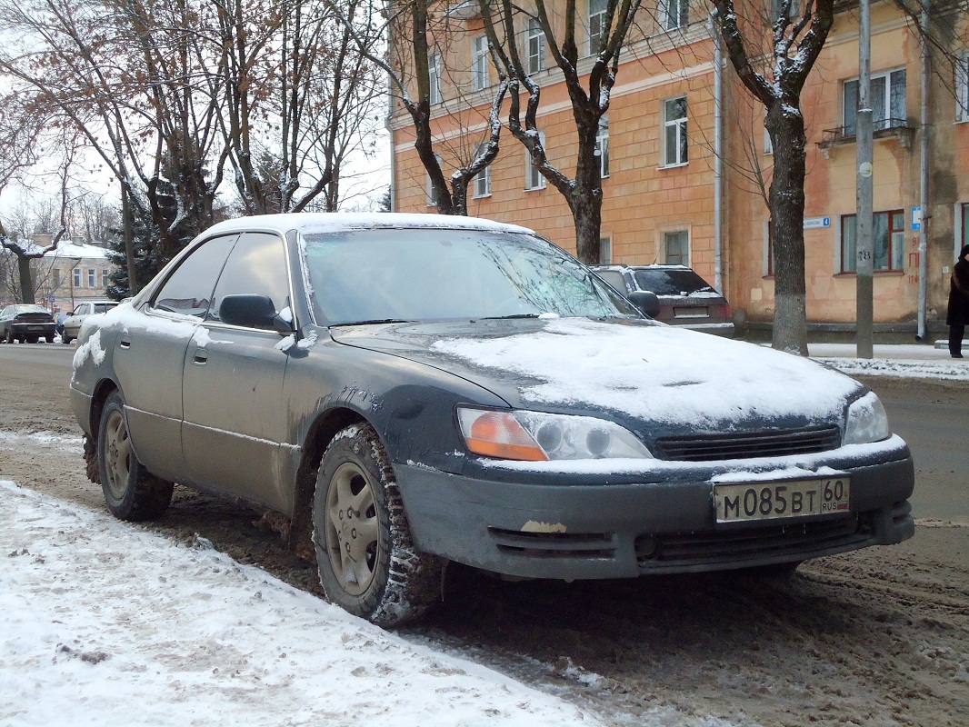 Псковская область, № М 085 ВТ 60 — Lexus ES (XV10) '91–96
