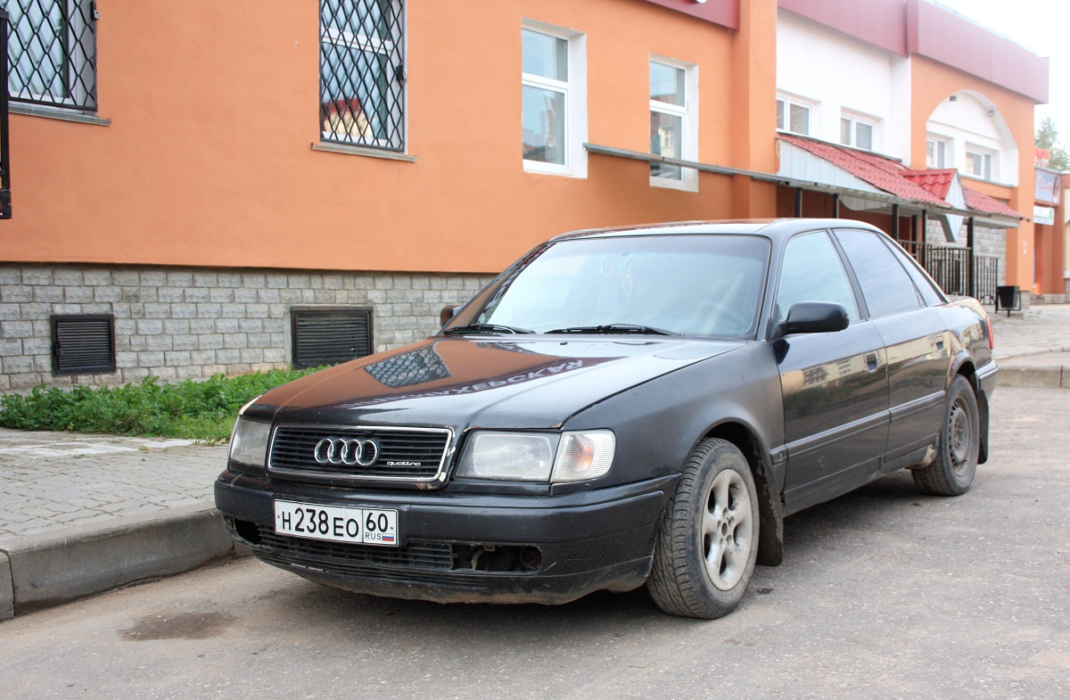Псковская область, № Н 238 ЕО 60 — Audi 100 (C4) '90-94