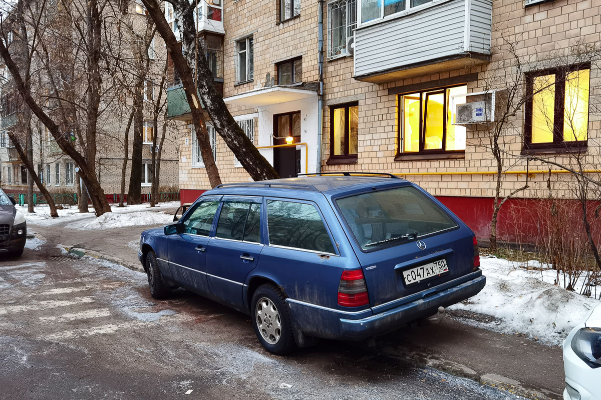 Москва, № С 047 АХ 750 — Mercedes-Benz (S124) '86-96