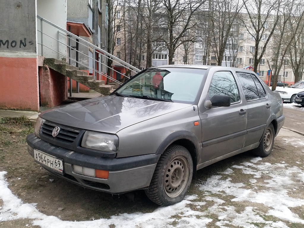 Тверская область, № А 964 РН 69 — Volkswagen Vento (A3) '92-99