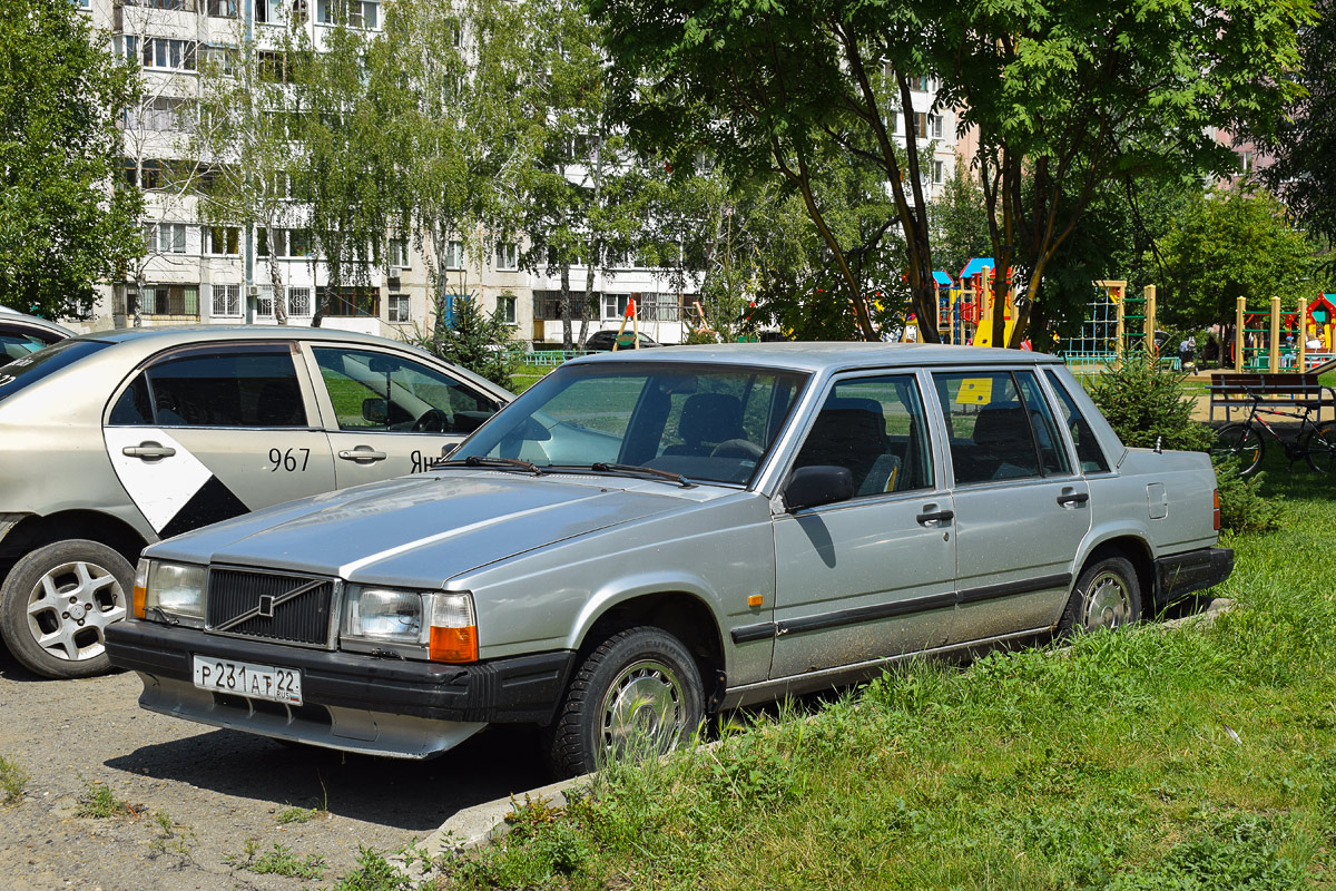 Алтайский край, № Р 231 АТ 22 — Volvo 740 '84-92