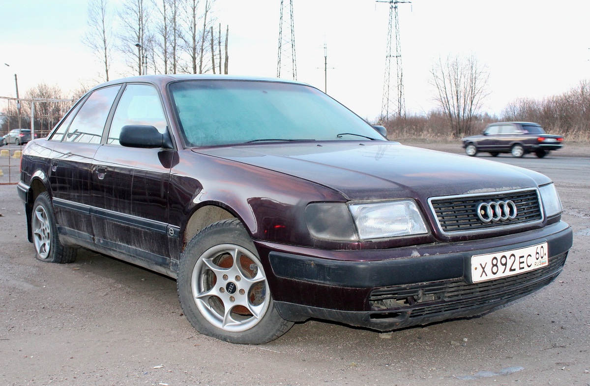 Псковская область, № Х 892 ЕС 60 — Audi 100 (C4) '90-94