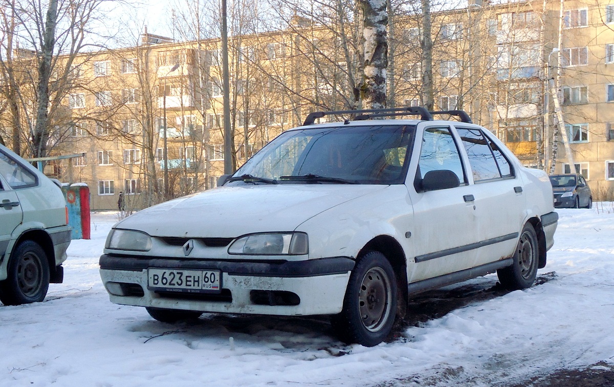 Псковская область, № В 623 ЕН 60 — Renault 19 (X53) '92-99