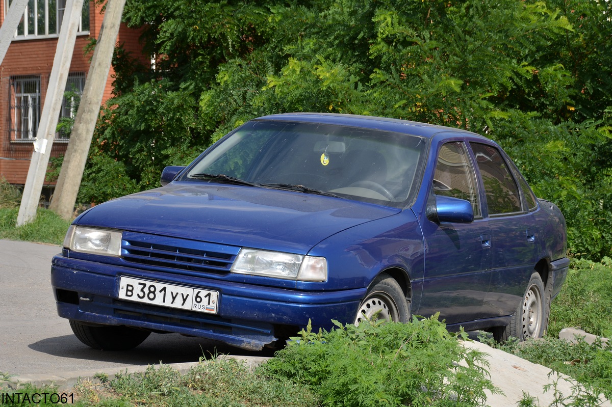 Ростовская область, № В 381 УУ 61 — Opel Vectra (A) '88-95