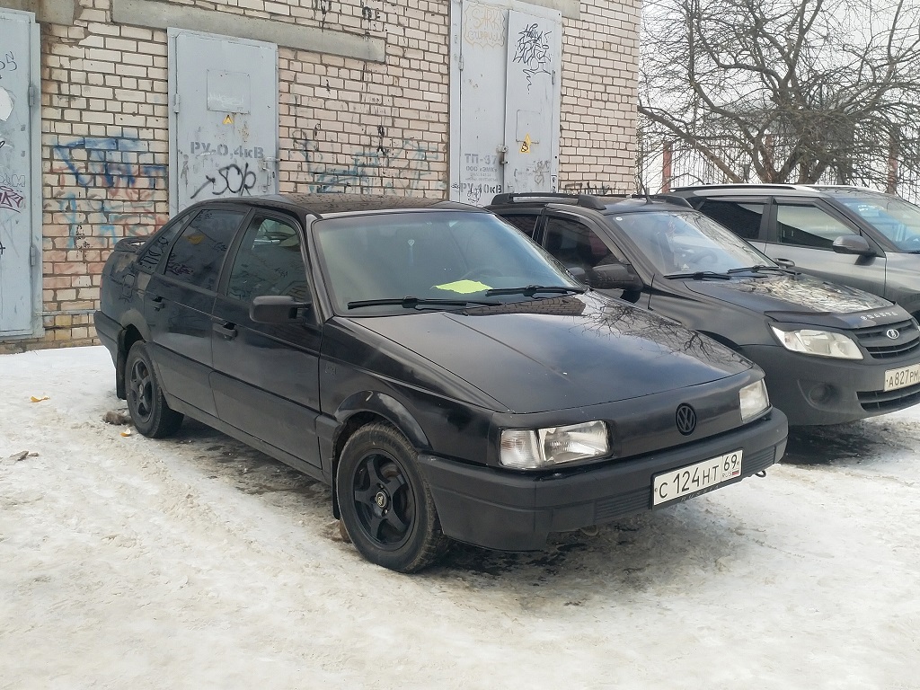 Тверская область, № С 124 НТ 69 — Volkswagen Passat (B3) '88-93