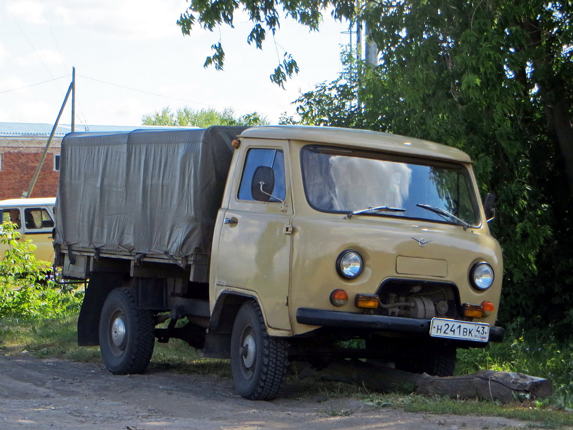 Кировская область, № Н 241 ВК 43 — УАЗ-3303 '85-03