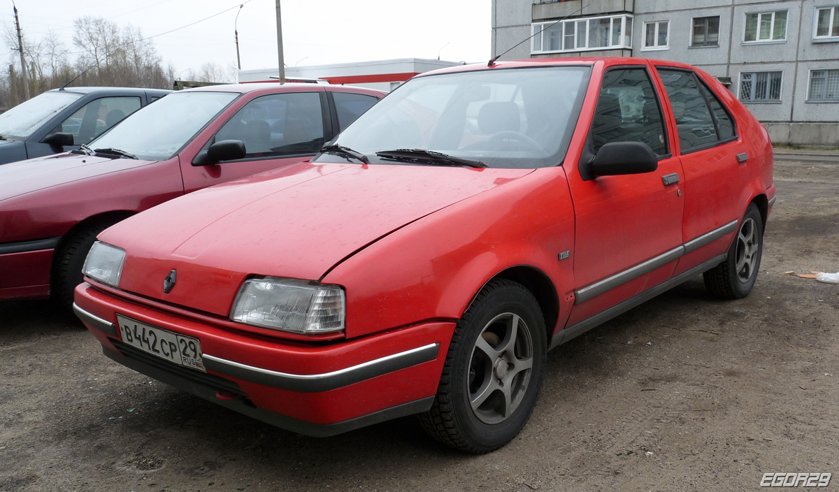 Архангельская область, № В 442 СР 29 — Renault 19 '88-92