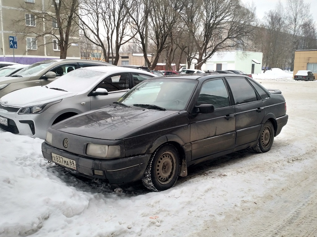 Тверская область, № Х 837 МА 69 — Volkswagen Passat (B3) '88-93