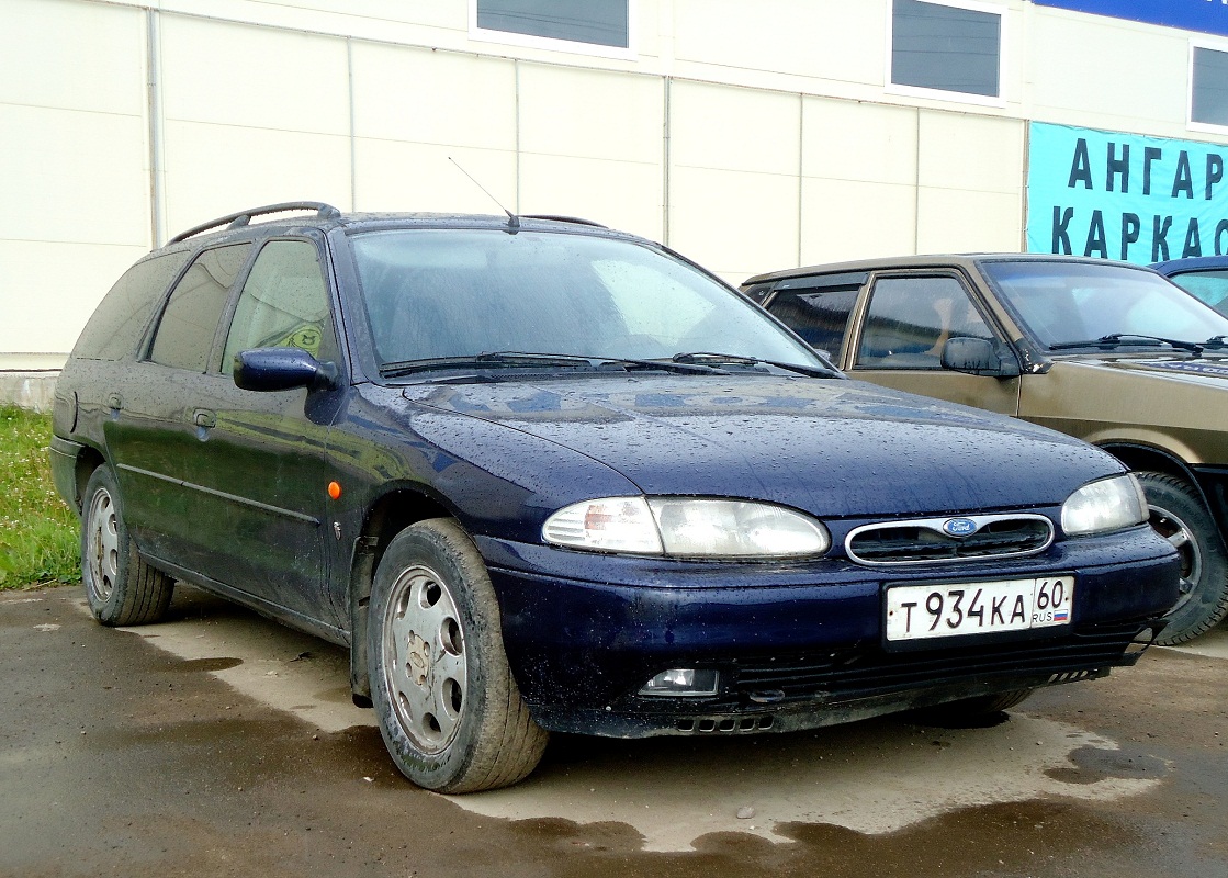 Псковская область, № Т 934 КА 60 — Ford Mondeo (1G) '92-96