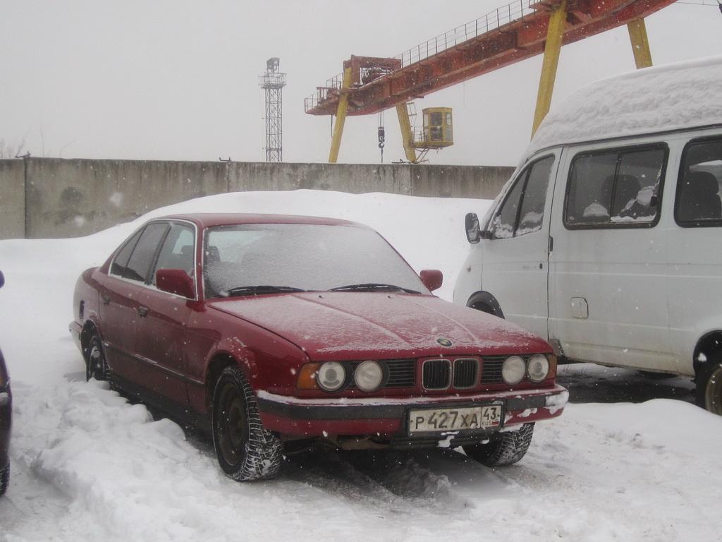 Кировская область, № Р 427 ХА 43 — BMW 5 Series (E34) '87-96