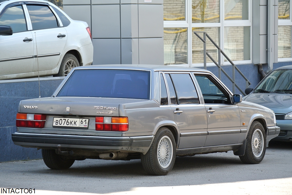Ростовская область, № В 076 КК 61 — Volvo 760 GLE '84-87