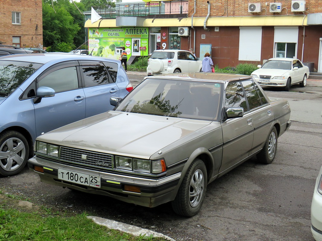 Приморский край, № Т 180 СА 25 — Toyota Cresta (X70) '84-88
