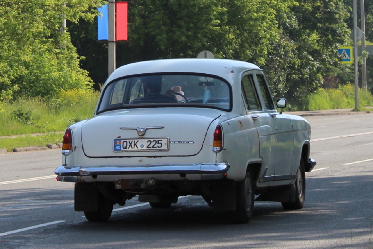 Moldova, # QXK 225 — GAZ-21 Volga (common model)