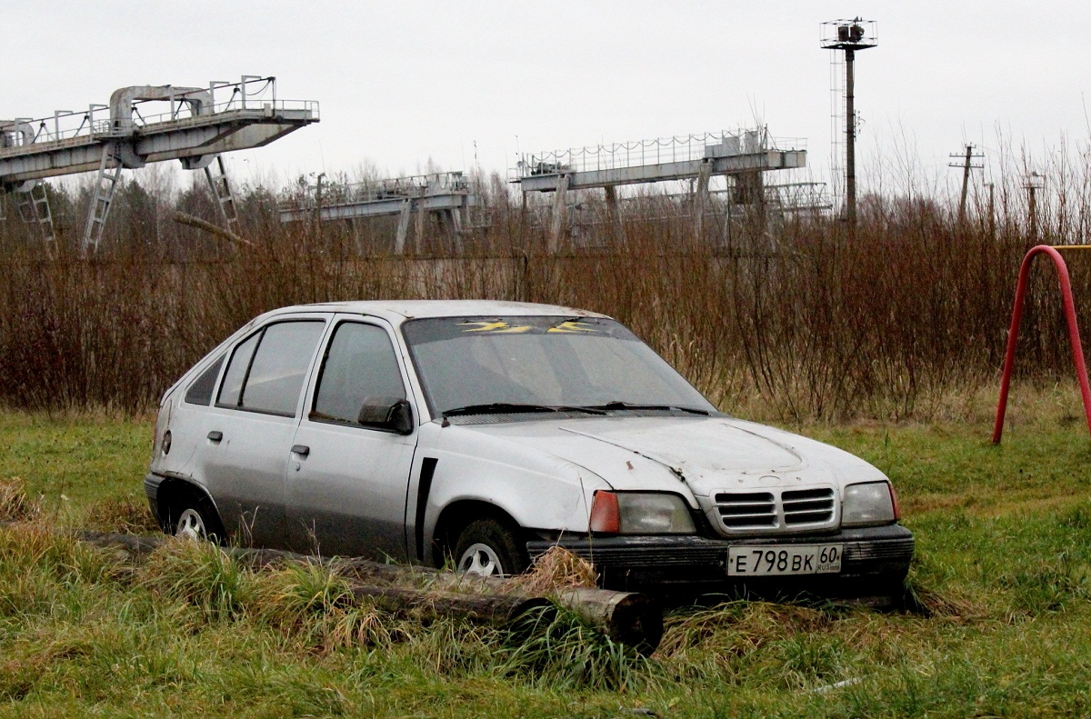Псковская область, № Е 798 ВК 60 — Opel Kadett (E) '84-95