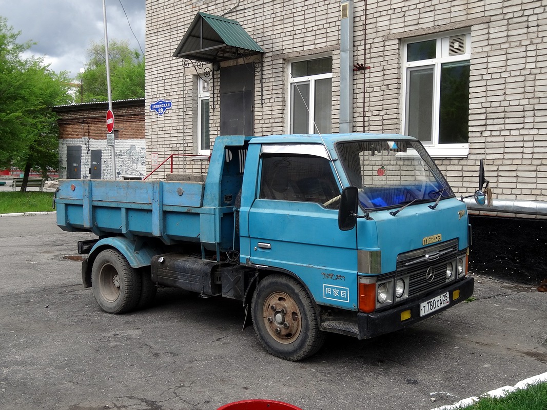 Приморский край, № Т 780 СА 25 — Mazda Titan (2G) '80-89