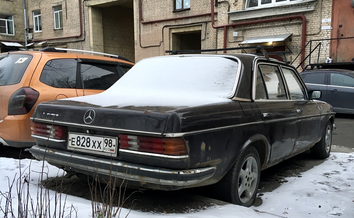 Санкт-Петербург, № Е 828 ХХ 98 — Mercedes-Benz (W123) '76-86