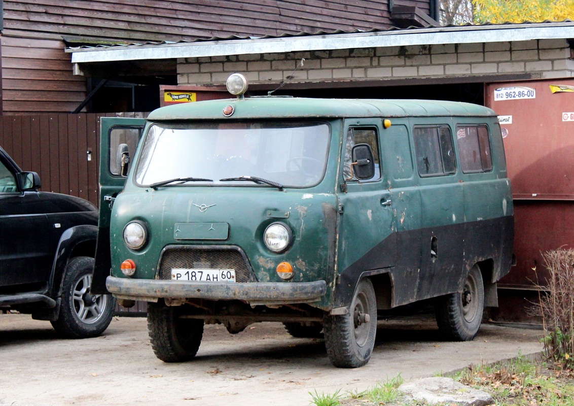 Псковская область, № Р 187 АН 60 — УАЗ-3962 '85-03