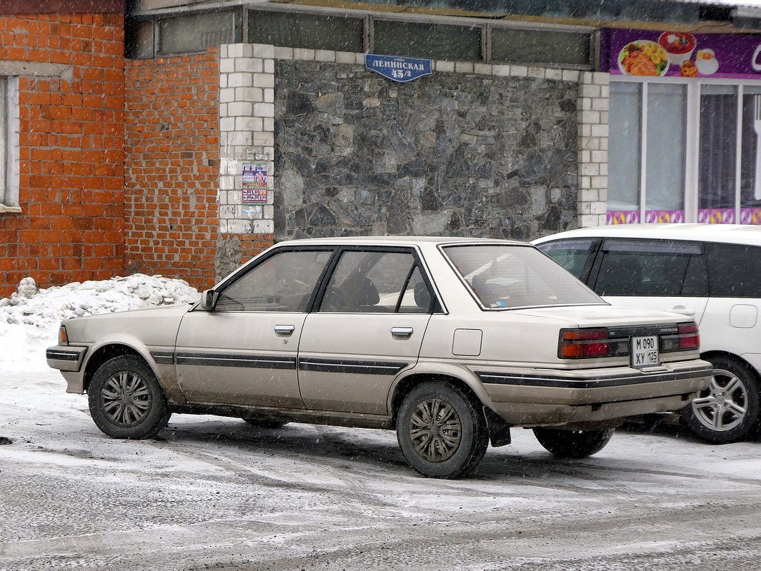 Приморский край, № М 090 ХУ 125 — Toyota Carina (AT150) '84-88
