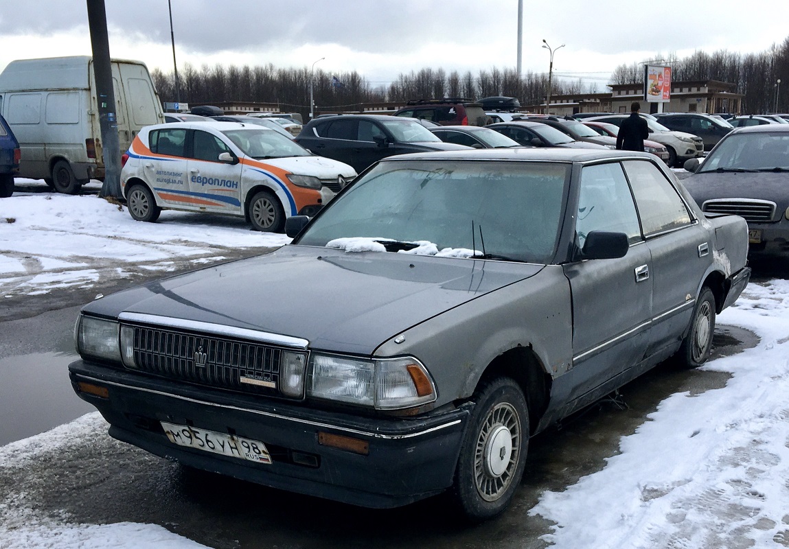 Санкт-Петербург, № М 956 УН 98 — Toyota Crown (S130) '87-91