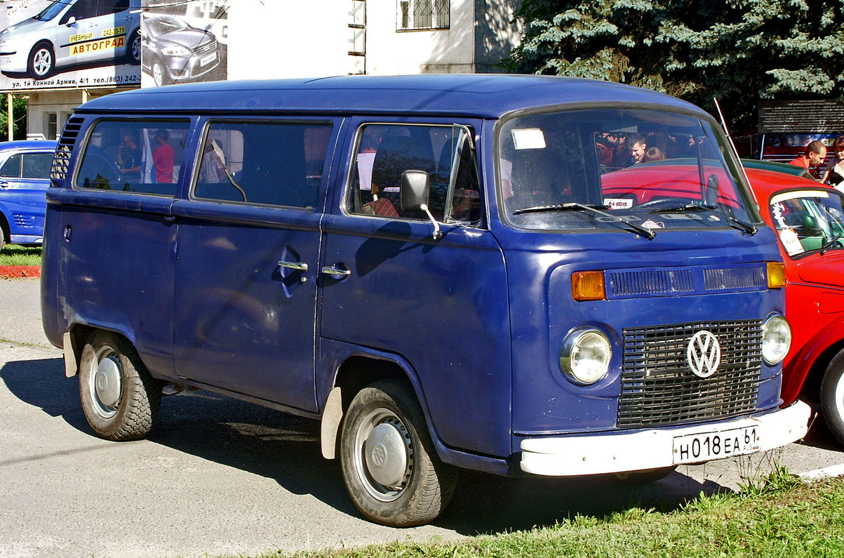 Ростовская область, № Н 018 ЕА 61 — Volkswagen Typ 2 (T2) '67-13; Ростовская область — Retro Motor Show_2010