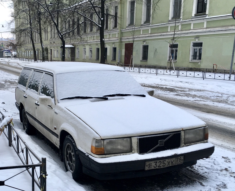 Санкт-Петербург, № Е 325 ХК 78 — Volvo 740 '84-92